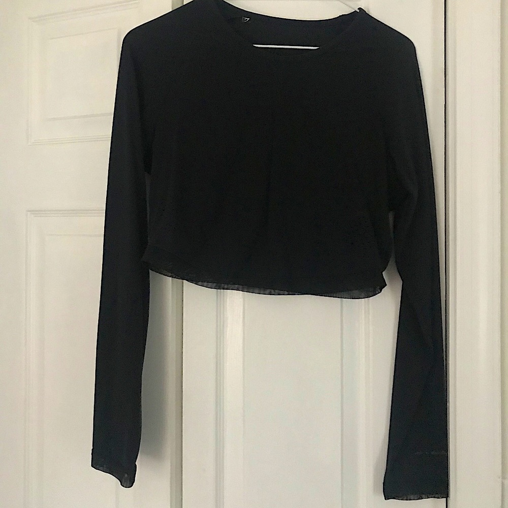 WSxGS Cropped Black Long Sleeve